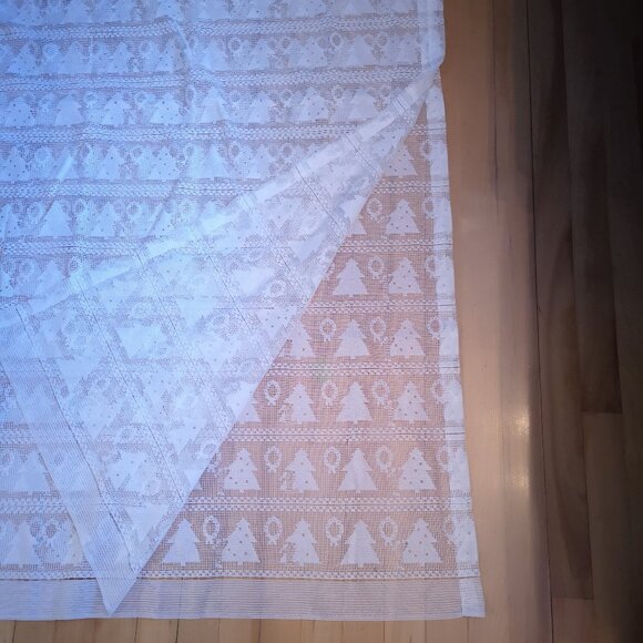 White Lace Tablecloth w/ Christmas Tree Design 64"x 122" Rectangle - Picture 2 of 4